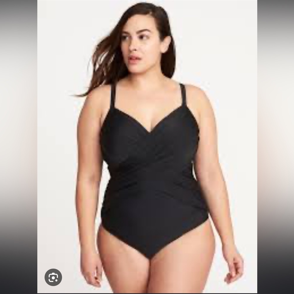 Old Navy Black Plus Wrap Front Convertible Strap One Piece Swim Suit Underwire